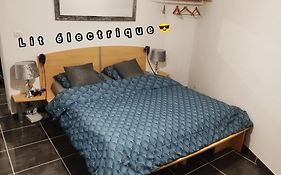 Appartement avec cour plein centre